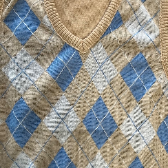 VTG Men’s Knit argyle sweater vest tan and blue P2P 18 length 24. Great layer. - Picture 3 of 5